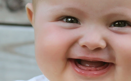 دندان درآوردن کودک مهم ترین رویداد زندگی کودک