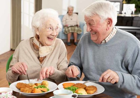 رژیم غذایی متناسب با تغذیه سالمند