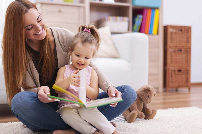 رفتار پرستار کودک چگونه باید باشد؟