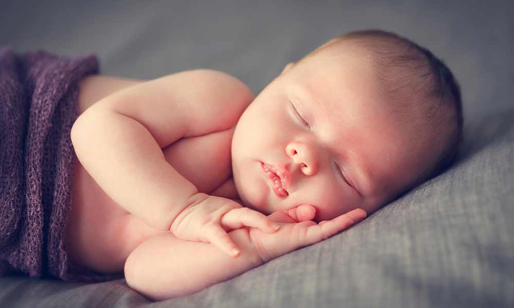 کمک به نوزاد برای خواب در طول شب