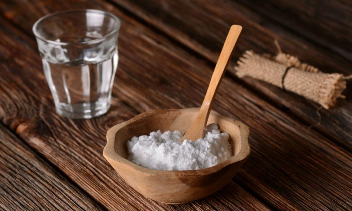محلول تمیز کننده خانگی جهت نظافت فر و اجاق گاز را می‌توان به ساده‌گی و بدون دردسر تهیه کرد. 
