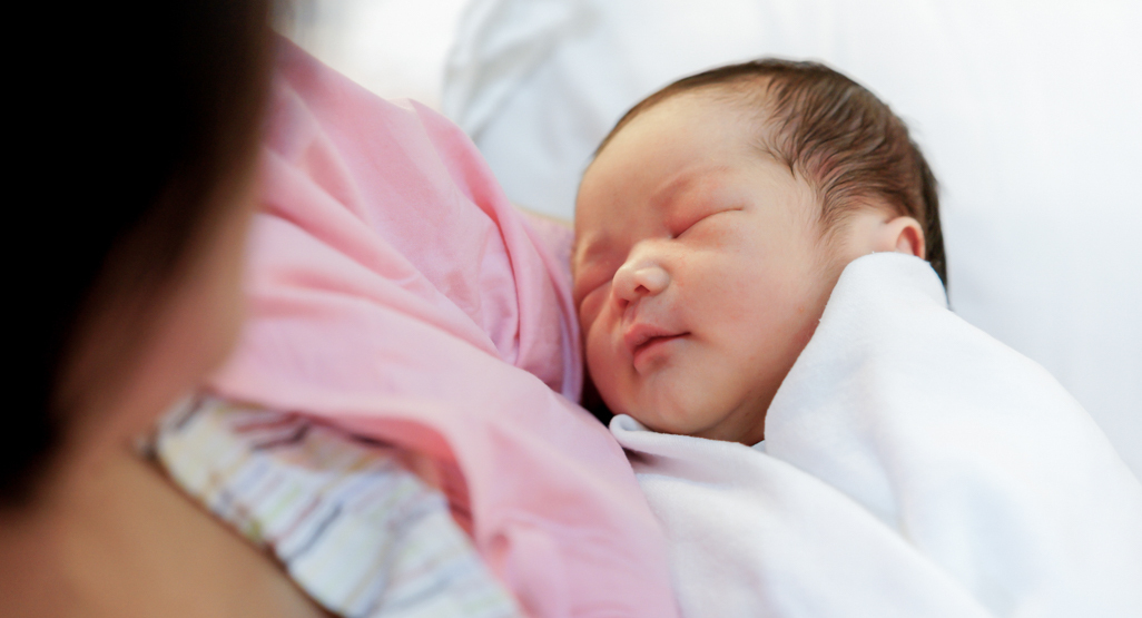 آموزش چرت زدن نوزاد بسیاری از نوزادن با اطلاع از الگوی خواب مناسب متولد نمی شوند و کمک به آنها برای داشتن خواب روزانه مورد نیاز, بخشی از وظایف شما می باشد. 