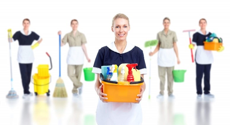 کار گر جهت نظافت منزل |خانم‌ها در امر نظافت منزل از ظرافت و کارایی بیشتری برخوردار می‌باشند.