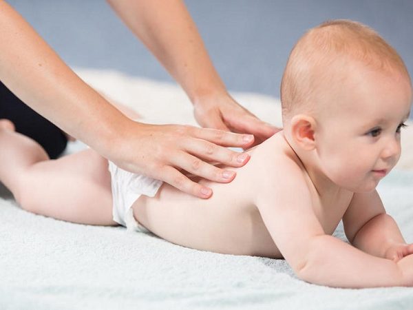 ماساژ کودک چیست و چه فوایدی دارد؟ 33 ماساژ کودک چیست و چه فوایدی دارد؟