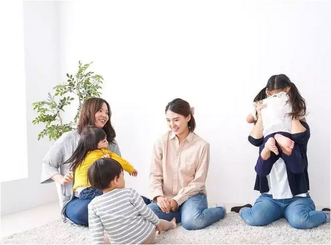 6 مهارت دوست یابی کودکان – چگونه به کودکان خود کمک کنیم تا دوست پیدا کنند؟ 7 6 مهارت دوست یابی کودکان – چگونه به کودکان خود کمک کنیم تا دوست پیدا کنند؟