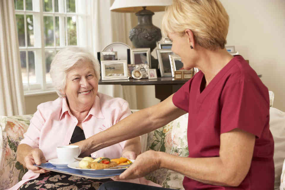 10 روش جلوگیری از انزوای سالمندان