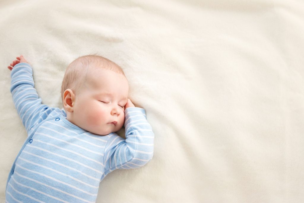 نحوه لباس پوشیدن کودک هنگام خواب