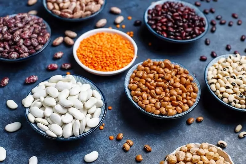 غذاهای سرشار از آهن برای کودکان کم خون 4 لیست غذاهای سرشار از آهن برای کودکان کم خون