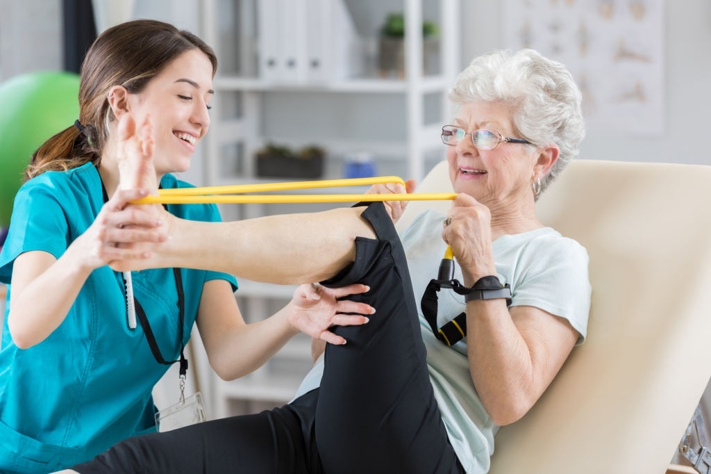 عضلات ضعیف در سالمندان با مشکلات حرکتی